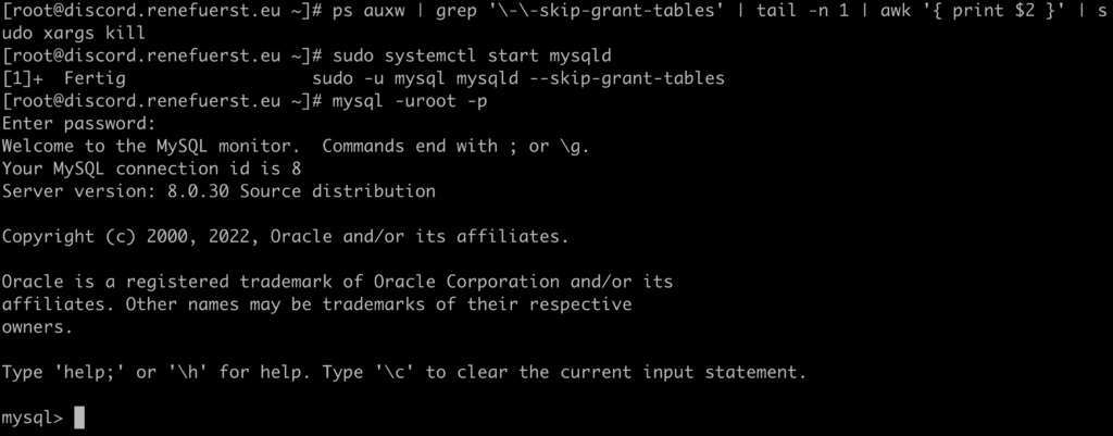Befehlsausgabe der Verwendung von Skip-grant-tables auf einem MySQL-Server im Linux-Terminal